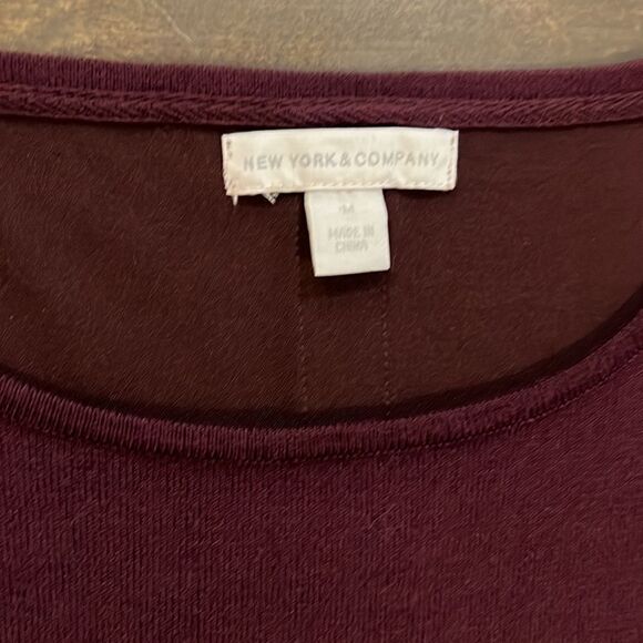 New York & Company Maroon Burgundy Purple Bell Sleeves Shift Dress back button M - Picture 6 of 11